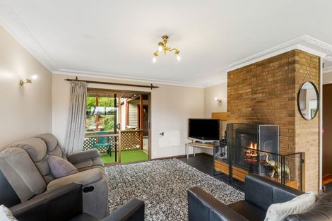 Photo of property in 1099 Scenic Drive North, Swanson, Auckland, 0816