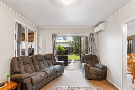 Photo of property in 43 Burbank Avenue, Manurewa, Auckland, 2102