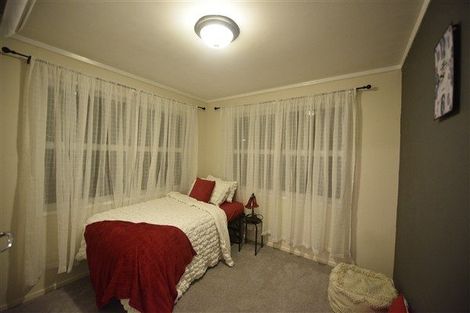 Photo of property in 38 Sunvue Road, Glen Eden, Auckland, 0602