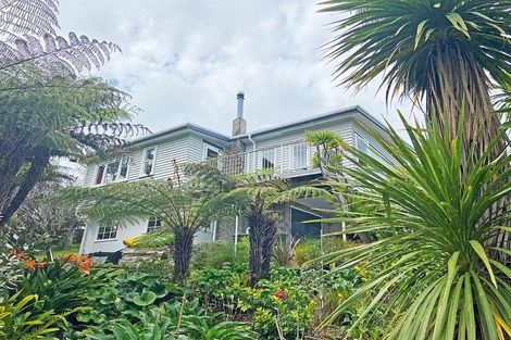 Photo of property in 986 Beach Road, Torbay, Auckland, 0630