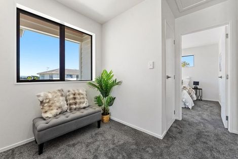 Photo of property in 38a Hyperion Drive, Randwick Park, Auckland, 2105