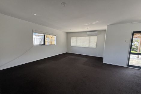 Photo of property in 52a Ferry Parade, Herald Island, Auckland, 0618
