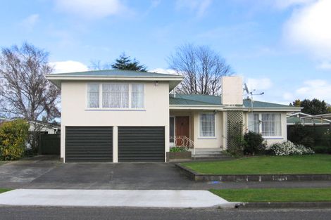 Photo of property in 32 Richmond Avenue, Takaro, Palmerston North, 4410