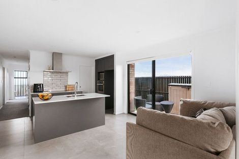 Photo of property in 20 Atutahi Lane, Papamoa, 3118