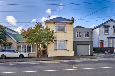 Photo of property in 75a Pirie Street, Mount Victoria, Wellington, 6011