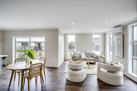 Photo of property in 15 West Place, Greenmeadows, Napier, 4112