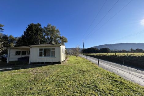 Photo of property in 774 Atarau Road, Atarau, Blackball, 7871