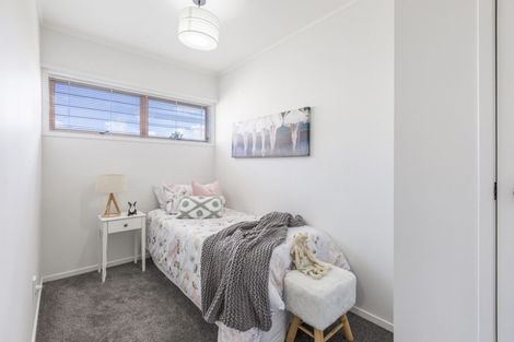 Photo of property in 1b Pleasant Road, Glen Eden, Auckland, 0602