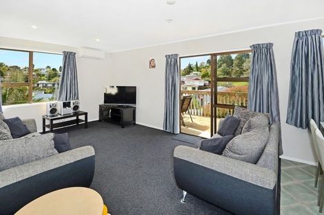 Photo of property in 74 Powrie Street, Glenfield, Auckland, 0629
