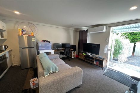 Photo of property in 21 Edinburgh Road, Hillcrest, Hamilton, 3216