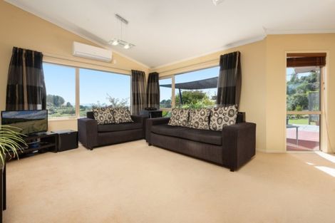 Photo of property in 8 Roger Guy Place, Welcome Bay, Tauranga, 3175