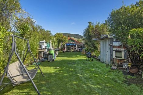 Photo of property in 21 George Street, Hikurangi, 0114