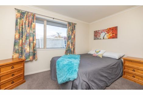 Photo of property in 13 Parkinson Place, Woodend, 7610