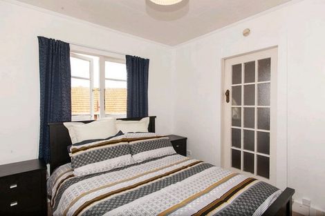 Photo of property in 16 Jasper Avenue, Mount Roskill, Auckland, 1041