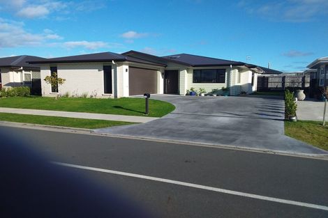 Photo of property in 35 Noumea Drive, Rangatira Park, Taupo, 3330