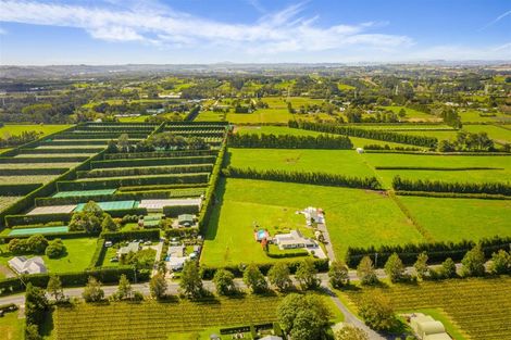 Photo of property in 773 Waitakere Road, Kumeu, 0891