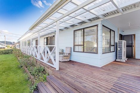 Photo of property in 9 Blake Street, Porangahau, 4291