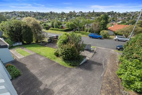 Photo of property in 28 Stapleford Crescent, Browns Bay, Auckland, 0630