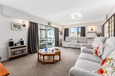 Photo of property in 21 Bonnie Glen Crescent, Ebdentown, Upper Hutt, 5018