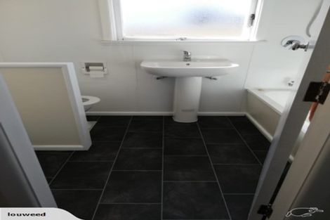 Photo of property in 10a Howard Road, Taradale, Napier, 4112