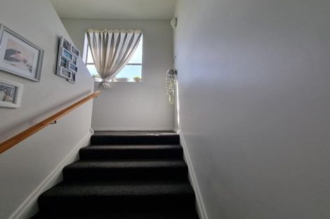 Photo of property in 96 Mcleod Road, Te Atatu South, Auckland, 0610