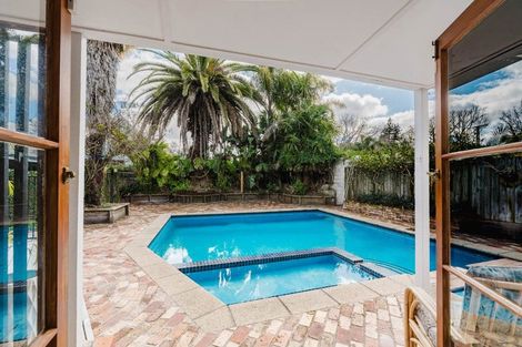 Photo of property in 8 Riro Street, Hamilton East, Hamilton, 3216