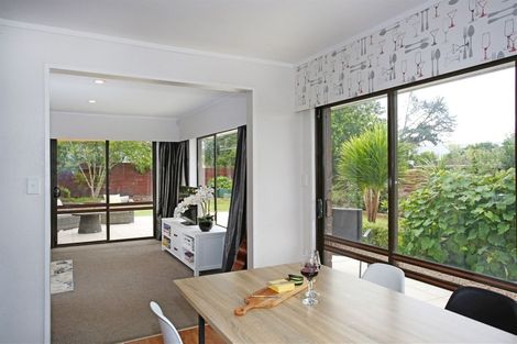 Photo of property in 1 Heron Place, Waiuku, 2123