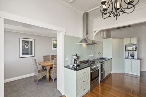 Photo of property in 366 Devon Street West, Lynmouth, New Plymouth, 4310