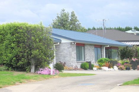 Photo of property in 16 Margaret Drive, Omokoroa, 3114