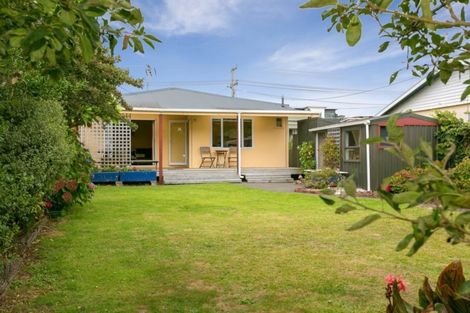 Photo of property in 74 Hine Street, New Plymouth, 4310