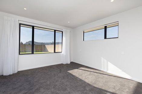 Photo of property in 16 Louden Place, Wakefield, 7025