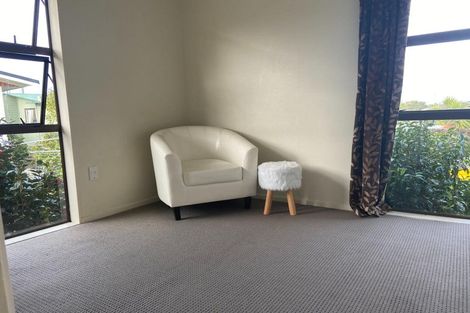 Photo of property in 40 Spence Road, Henderson, Auckland, 0612