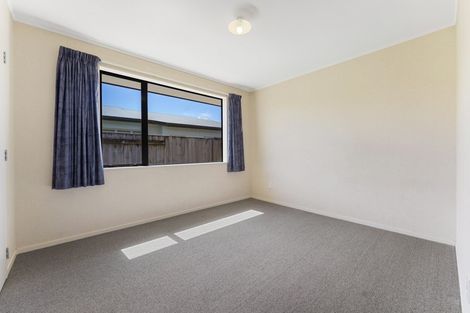 Photo of property in 17 Meridian Grove, Kelvin Grove, Palmerston North, 4414
