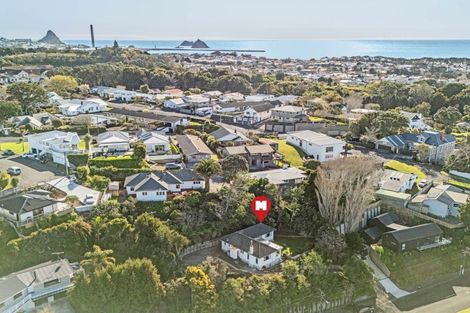 Photo of property in 20 Frankley Road, Westown, New Plymouth, 4310