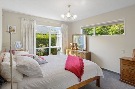 Photo of property in 4 Claverley Gardens, Avonhead, Christchurch, 8042