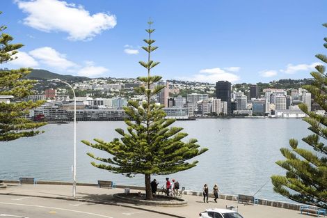 Photo of property in 338 Oriental Parade, Oriental Bay, Wellington, 6011