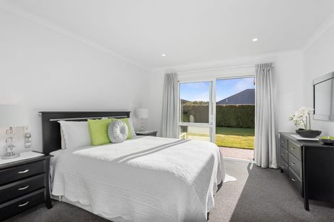 Photo of property in 9 Polish Settlers Place, Marshland, Christchurch, 8083