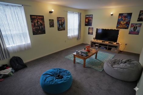 Photo of property in 31 Hicks Close, Whitby, Porirua, 5024