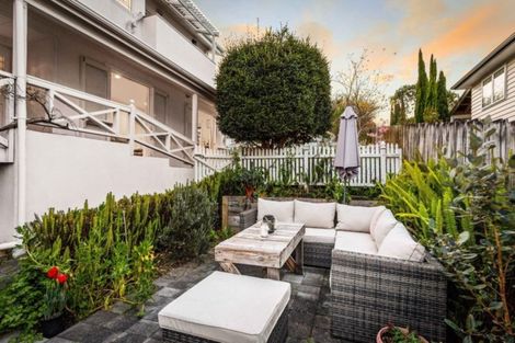 Photo of property in 1/14 Kiteroa Terrace, Rothesay Bay, Auckland, 0630