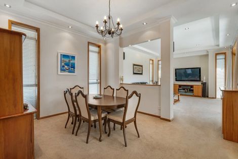 Photo of property in 39 Armstrong Farm Drive, East Tamaki Heights, Auckland, 2016