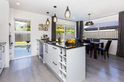 Photo of property in 21 Salisbury Crescent, Wallaceville, Upper Hutt, 5018