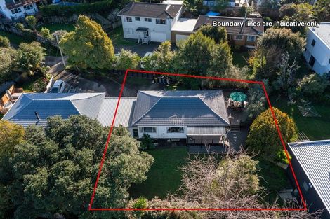 Photo of property in 1/6 Phillipa Place, Browns Bay, Auckland, 0630