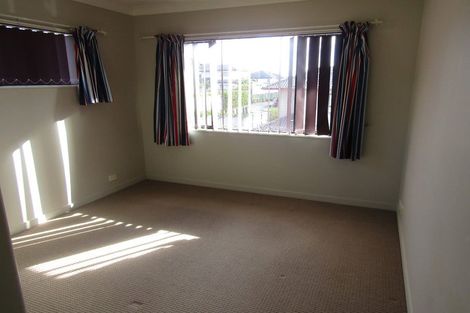 Photo of property in 9 Laurel Oak Drive, Schnapper Rock, Auckland, 0632