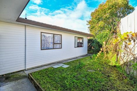 Photo of property in 2/79 Cambridge Terrace, Papatoetoe, Auckland, 2025