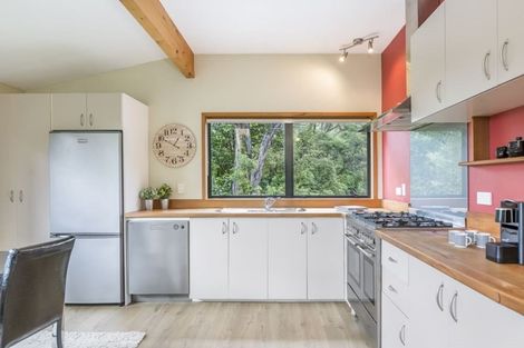 Photo of property in 961 Sandspit Road, Sandspit, Warkworth, 0982