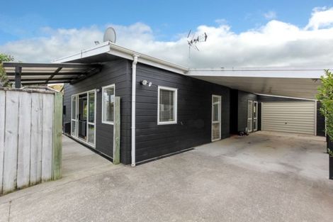 Photo of property in 7 Marchant Place, Westown, New Plymouth, 4310