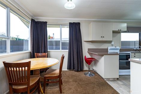 Photo of property in 39 Queen Street, Pareora, 7912