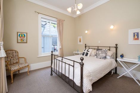 Photo of property in 27 Fitzroy Road, Bluff Hill, Napier, 4110