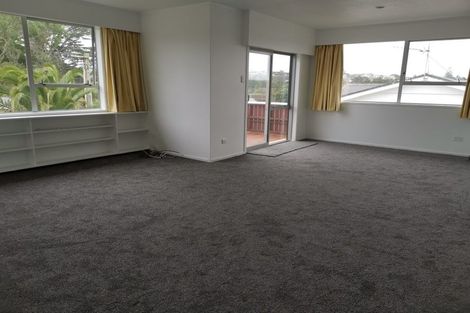 Photo of property in 1/11 Park Avenue, Northcote, Auckland, 0626