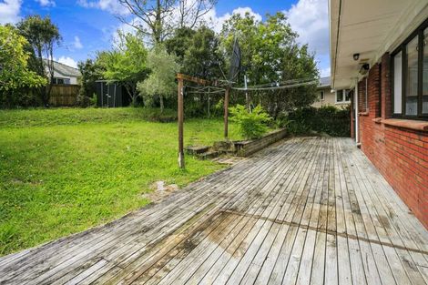 Photo of property in 7 Heather Place, Sunnynook, Auckland, 0620